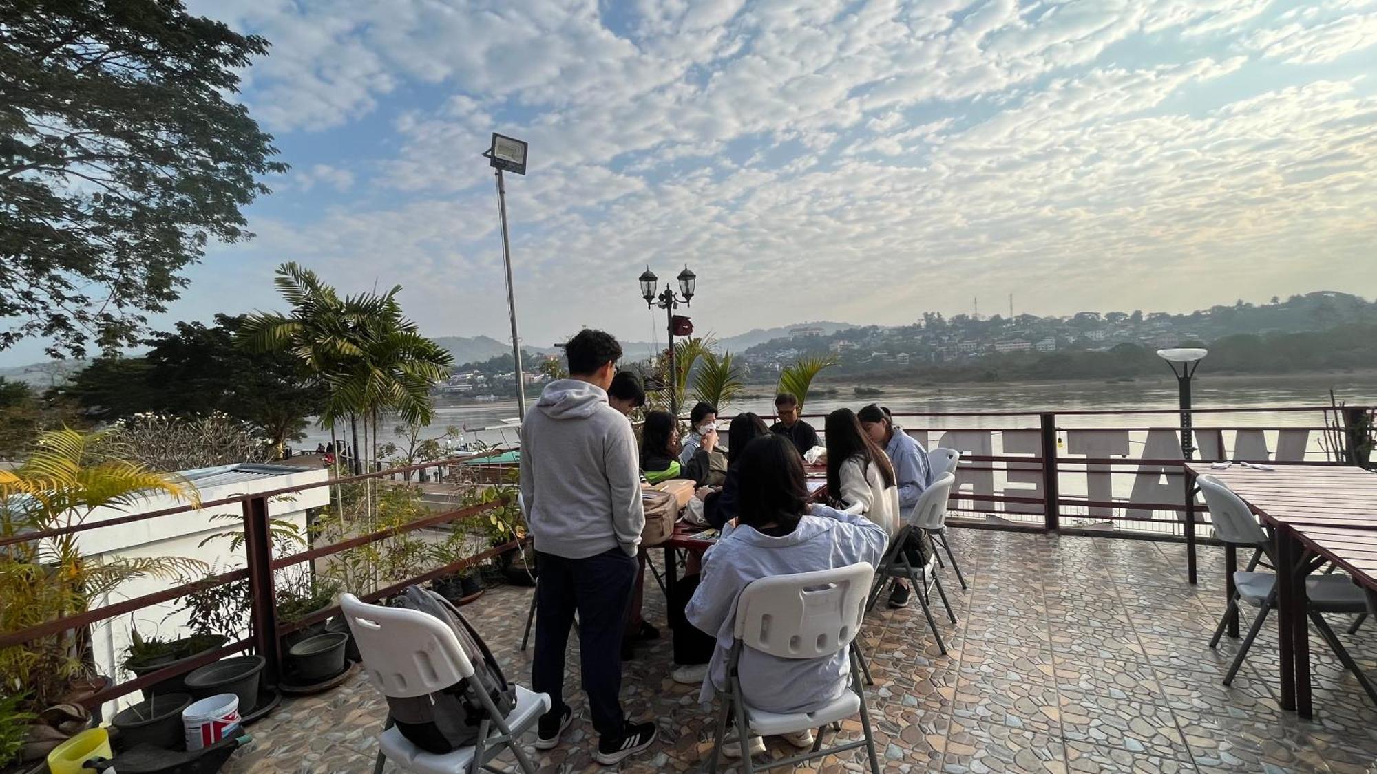 Day Waterfront Hotel Chiang Khong Exterior photo