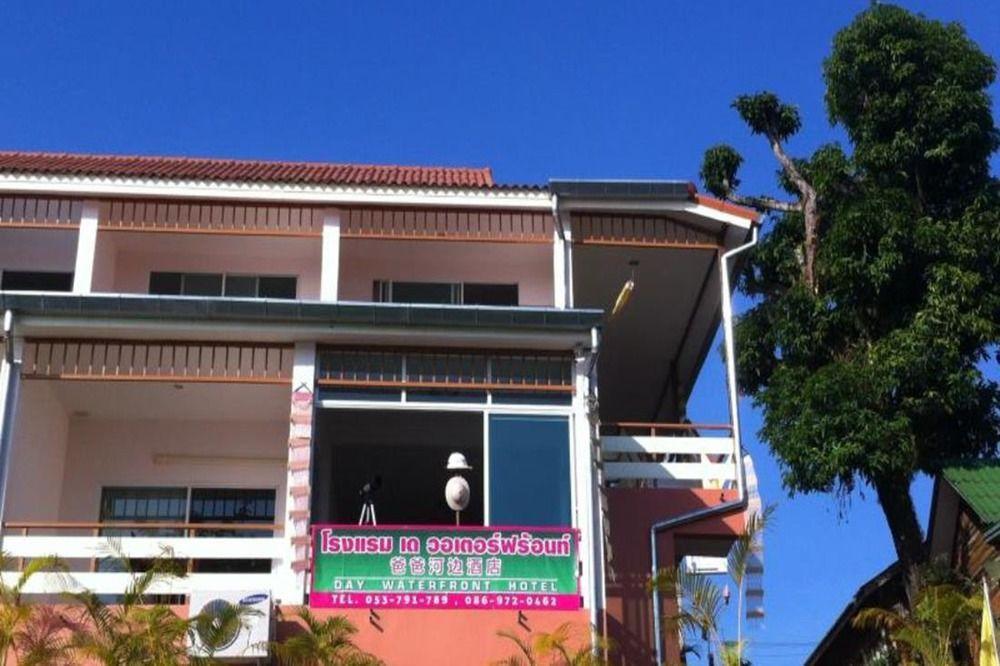 Day Waterfront Hotel Chiang Khong Exterior photo
