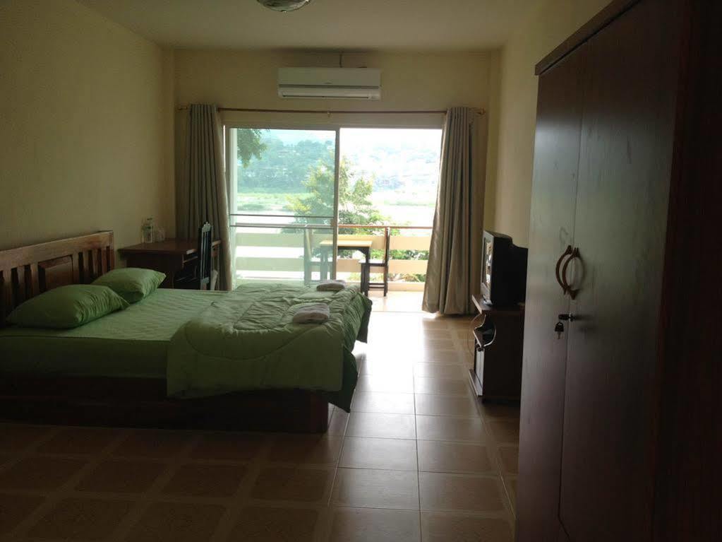 Day Waterfront Hotel Chiang Khong Exterior photo